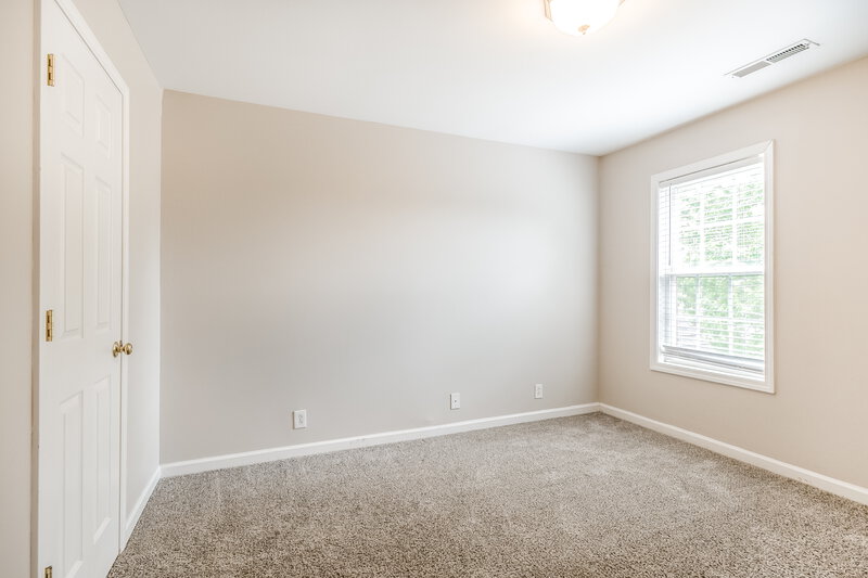 2,800/Mo, 2137 Aberdeen Cir Murfreesboro, TN 37130 Bedroom View 2