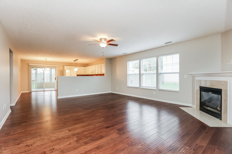 2,215/Mo, 202 Callaway Farms Dr Smyrna, TN 37167 Living Room View