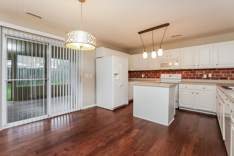 2,215/Mo, 202 Callaway Farms Dr Smyrna, TN 37167 Dining Room View