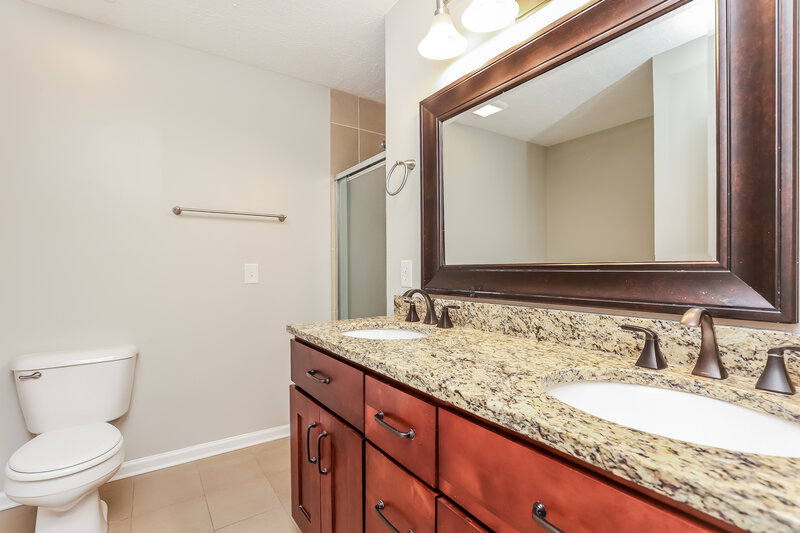 2,215/Mo, 202 Callaway Farms Dr Smyrna, TN 37167 Main Bathroom View