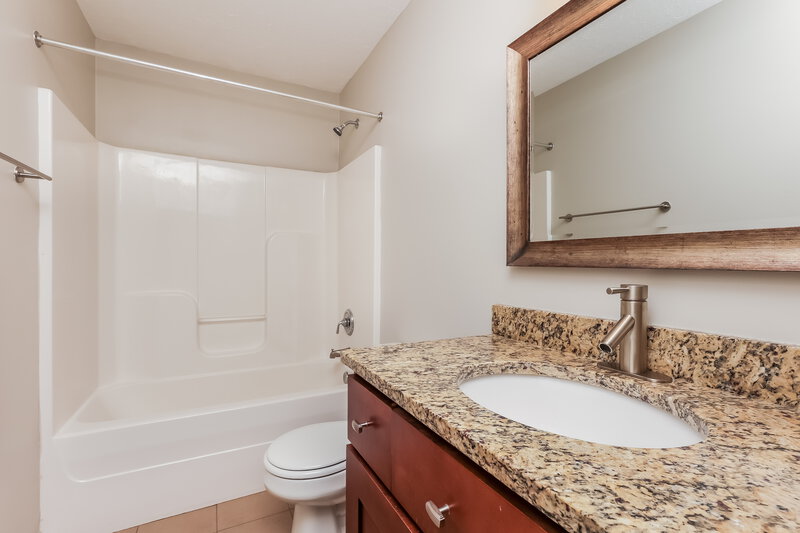 2,215/Mo, 202 Callaway Farms Dr Smyrna, TN 37167 Bathroom View