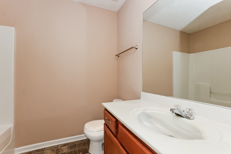 2,175/Mo, 2653 Candlewick Ct Murfreesboro, TN 37127 Bathroom View