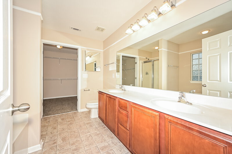 2,440/Mo, 310 Sarava Ln Smyrna, TN 37167 Main Bathroom View