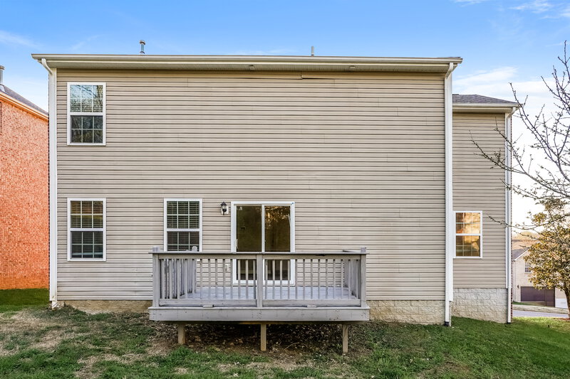 2,585/Mo, 109 Judson Dr Hendersonville, TN 37075 Rear View