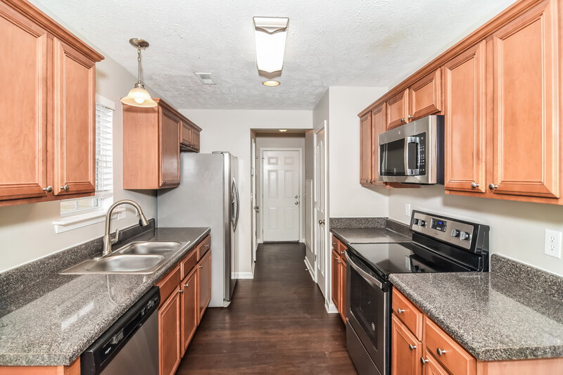 1,925/Mo, 1401 Fall Parkway Murfreesboro, TN 37129 Kitchen View