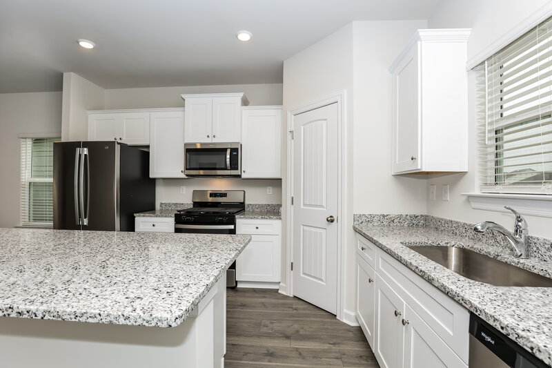 2,140/Mo, 2335 Valverde Way Murfreesboro, TN 37127 Kitchen View 2