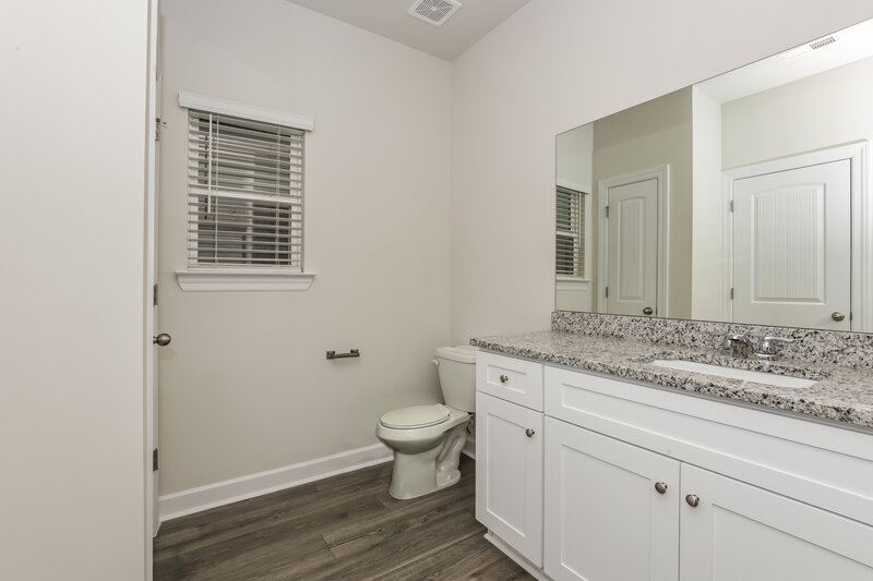 2,140/Mo, 2335 Valverde Way Murfreesboro, TN 37127 Main Bathroom View 2