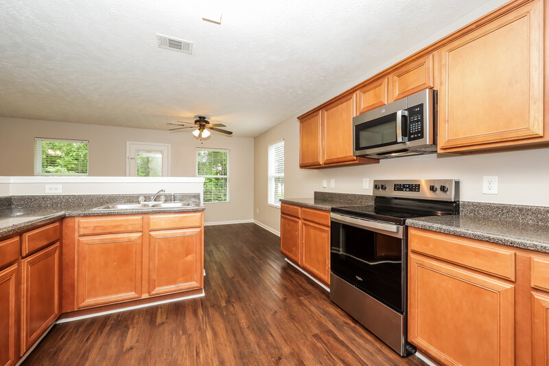 2,170/Mo, 632 Elderberry Way Murfreesboro, TN 37128 Kitchen View