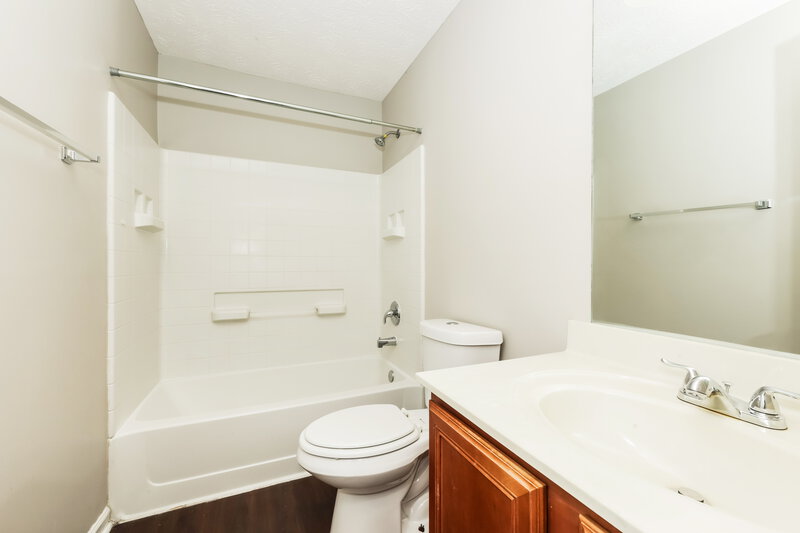 2,170/Mo, 632 Elderberry Way Murfreesboro, TN 37128 Bathroom View