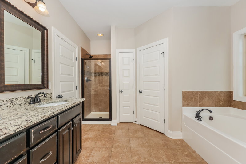 2,290/Mo, 1703 Drayton Dr Murfreesboro, TN 37130 Main Bathroom View