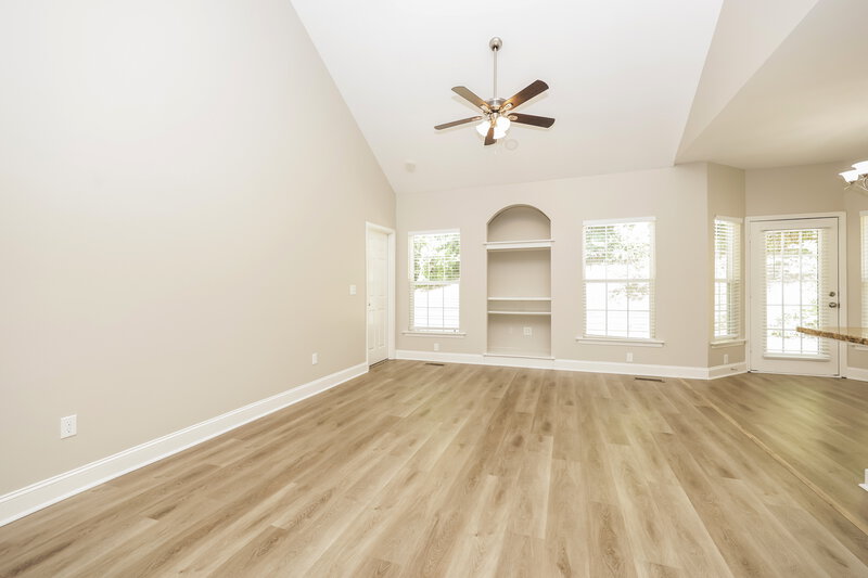 2,195/Mo, 4648 Indian Summer Dr Nashville, TN 37207 Living Room View 2