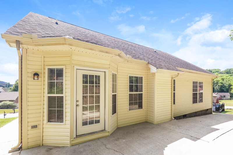 2,195/Mo, 4648 Indian Summer Dr Nashville, TN 37207 Rear View