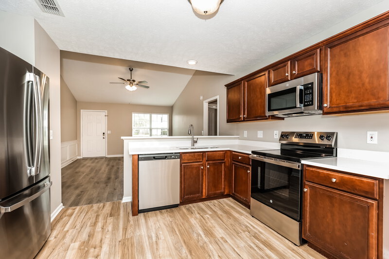 1,730/Mo, 1624 Saint Andrews Dr Murfreesboro, TN 37128 Kitchen View 2