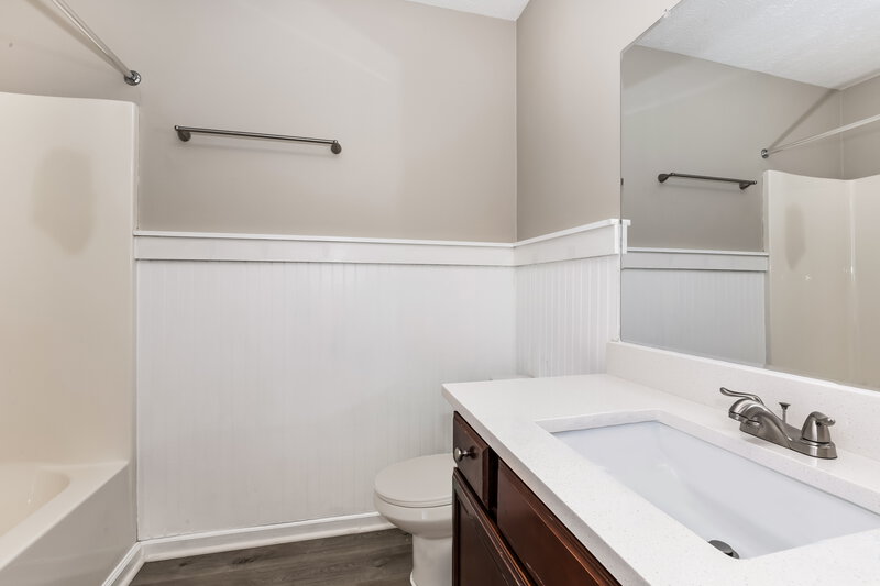 1,730/Mo, 1624 Saint Andrews Dr Murfreesboro, TN 37128 Bathroom View