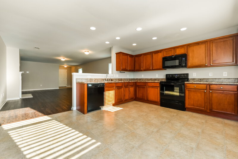 2,130/Mo, 833 Creek Oak Dr Murfreesboro, TN 37128 Kitchen View 2