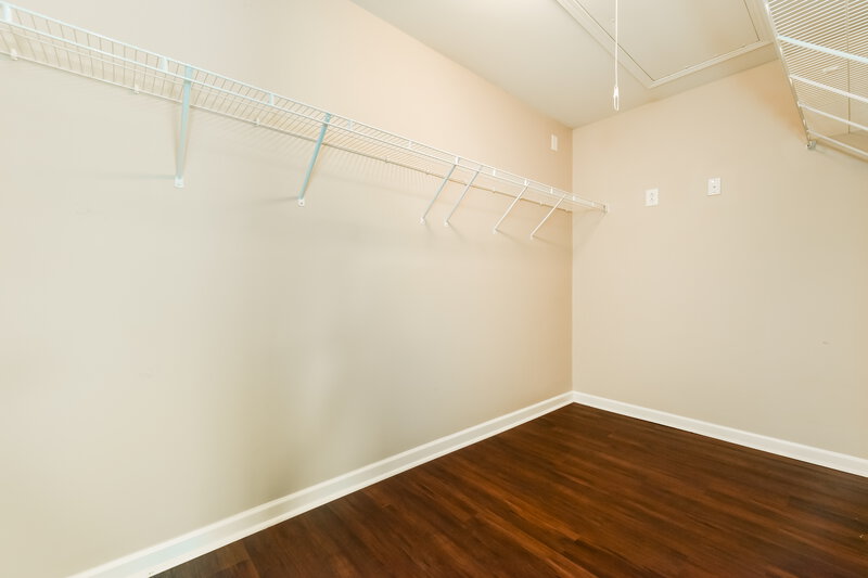 2,130/Mo, 833 Creek Oak Dr Murfreesboro, TN 37128 Walk In Closet View