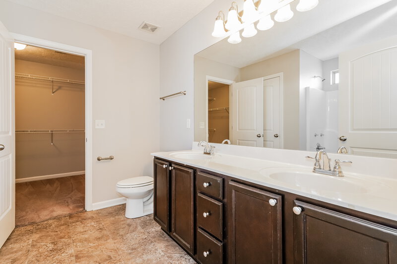2,285/Mo, 1719 Damascus Rd Murfreesboro, TN 37128 Main Bathroom View 2