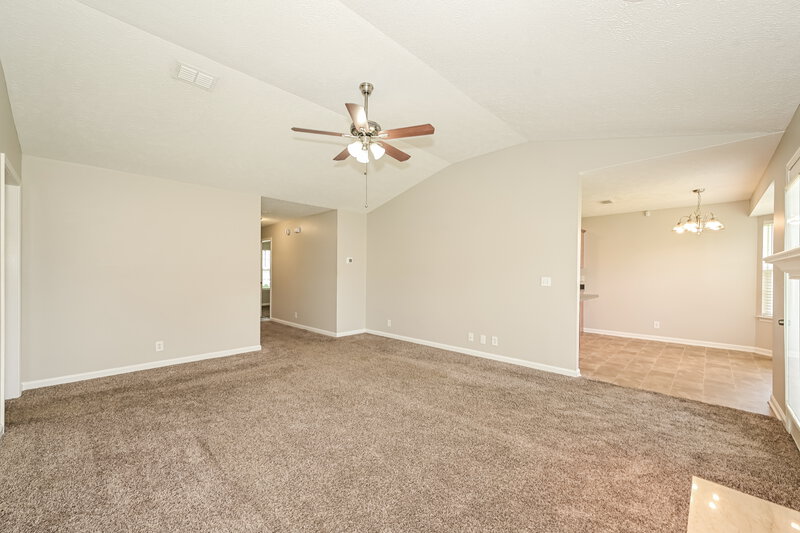 2,010/Mo, 1923 Colyn Ave Murfreesboro, TN 37128 Living Room View
