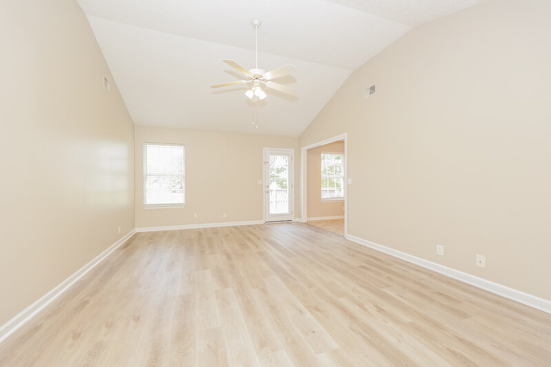 1,690/Mo, 1102 Nahanee Ct Murfreesboro, TN 37130 Living Room View
