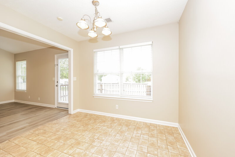1,690/Mo, 1102 Nahanee Ct Murfreesboro, TN 37130 Dining Room View 2