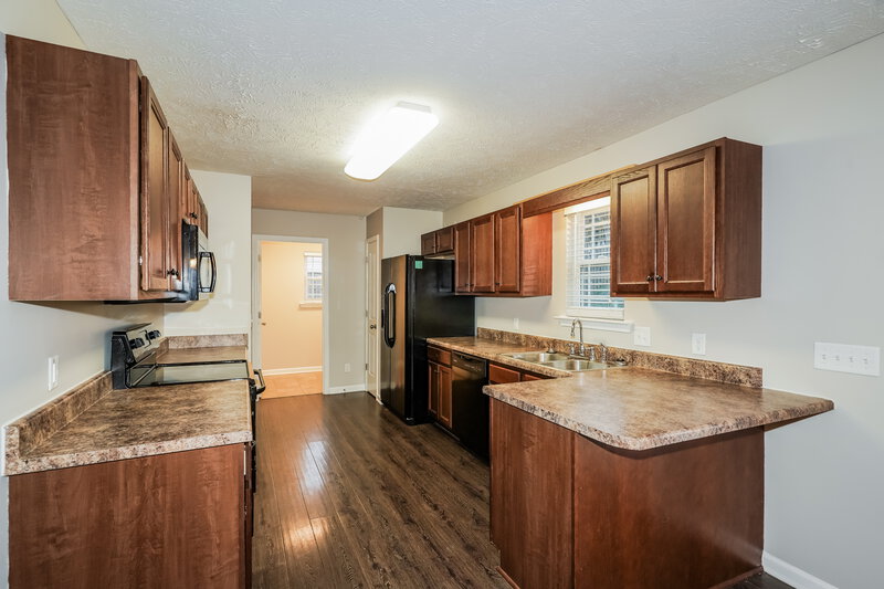 2,100/Mo, 2789 Windwalker Ct Murfreesboro, TN 37128 Kitchen View