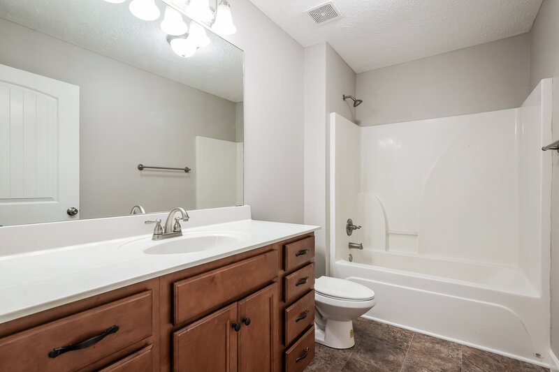 2,325/Mo, 4860 Compassion Ln Murfreesboro, TN 37128 Bathroom View