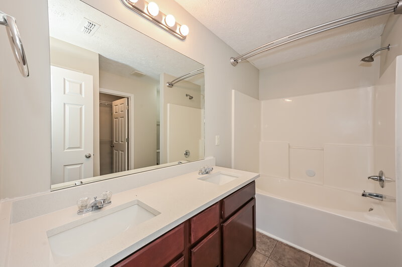 2,335/Mo, 2722 Apostle Ln Murfreesboro, TN 37129 Main Bathroom View