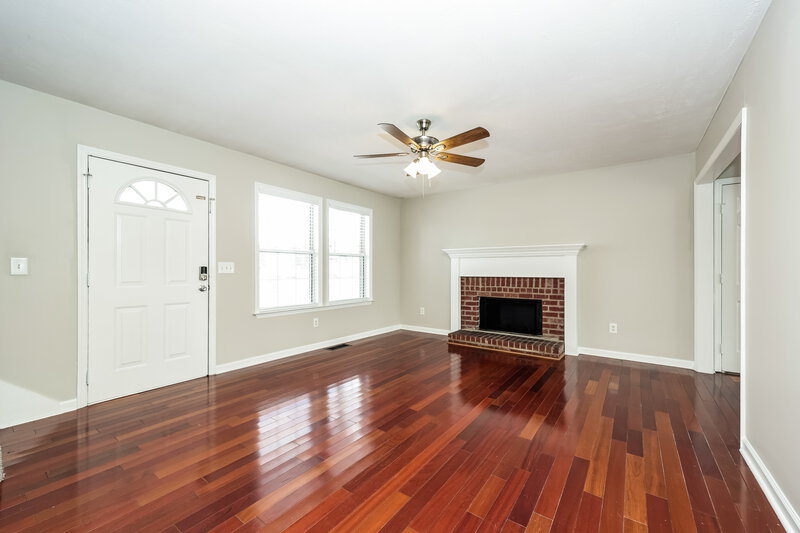 2,175/Mo, 906 Tal Ln La Vergne, TN 37086 Living Room View