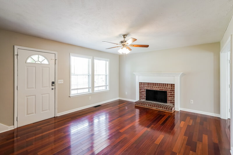 2,170/Mo, 906 Tal Ln La Vergne, TN 37086 Living Room View 2