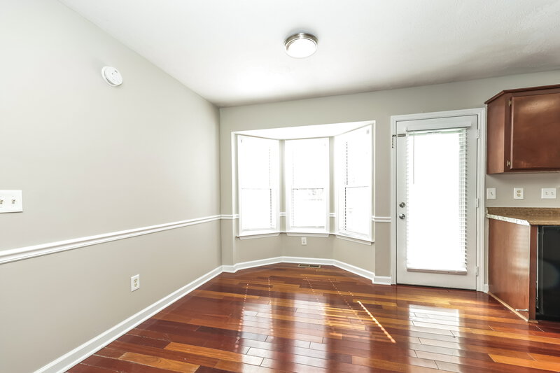 2,175/Mo, 906 Tal Ln La Vergne, TN 37086 Dining Room View 2