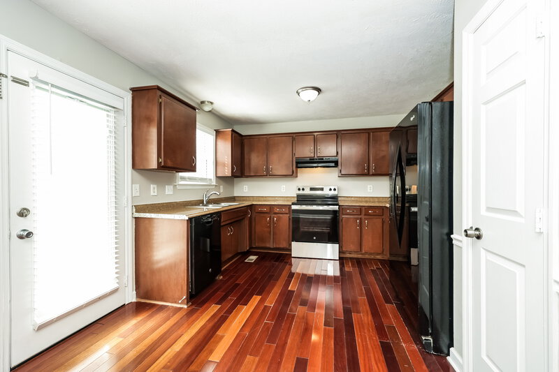 2,175/Mo, 906 Tal Ln La Vergne, TN 37086 Kitchen View