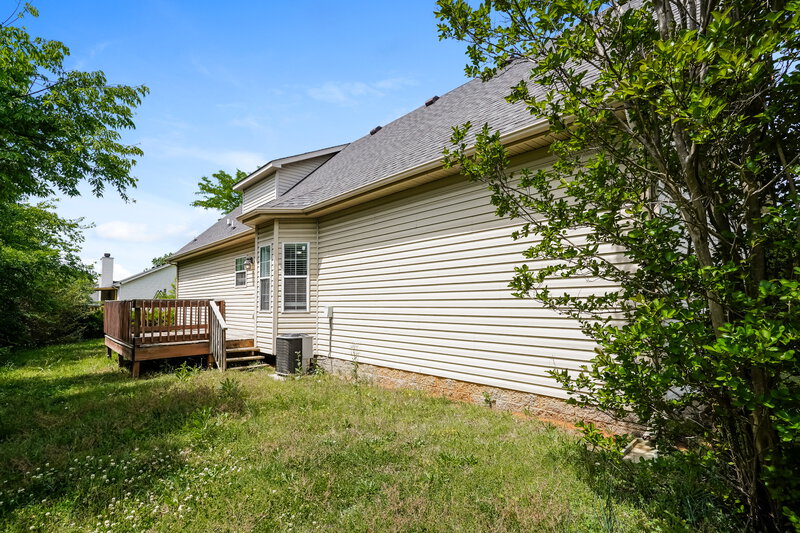 2,170/Mo, 906 Tal Ln La Vergne, TN 37086 Rear View