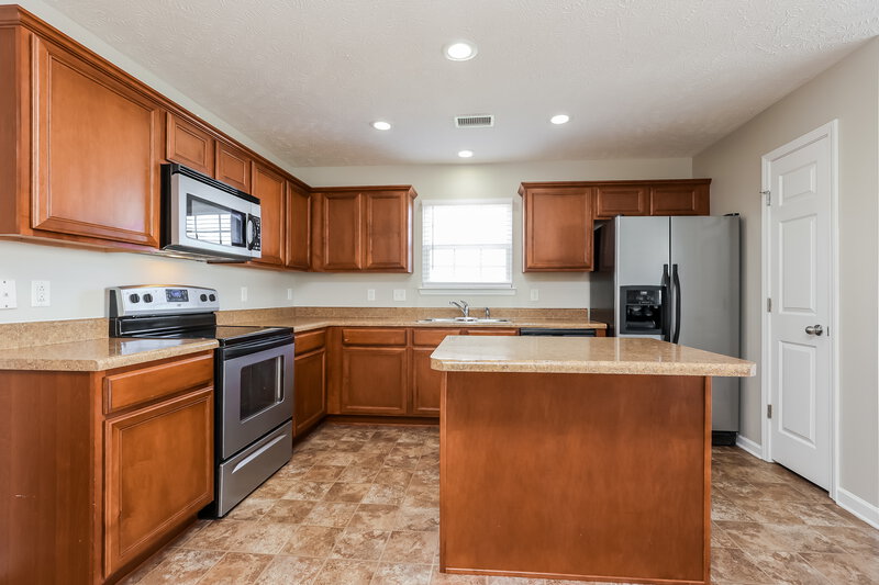 3,140/Mo, 3734 Chipara Dr Murfreesboro, TN 37128 Kitchen View 2