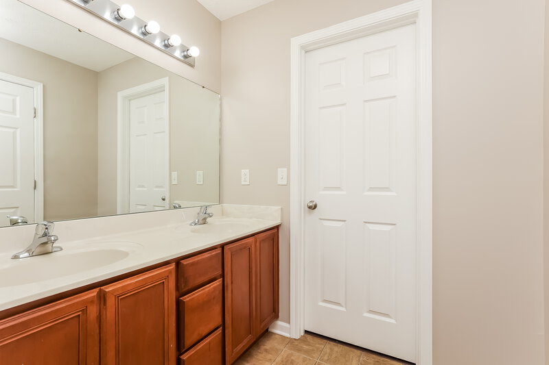 3,140/Mo, 3734 Chipara Dr Murfreesboro, TN 37128 Main Bathroom View
