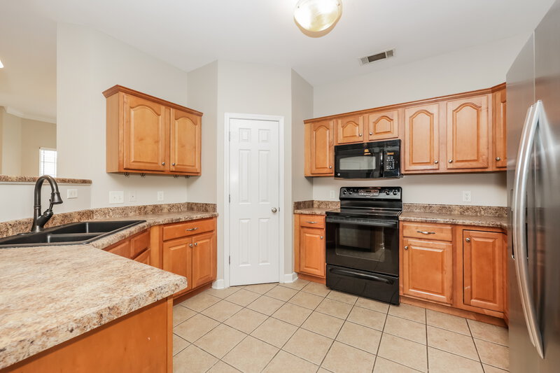 1,935/Mo, 237 Titans Cir Murfreesboro, TN 37127 Kitchen View