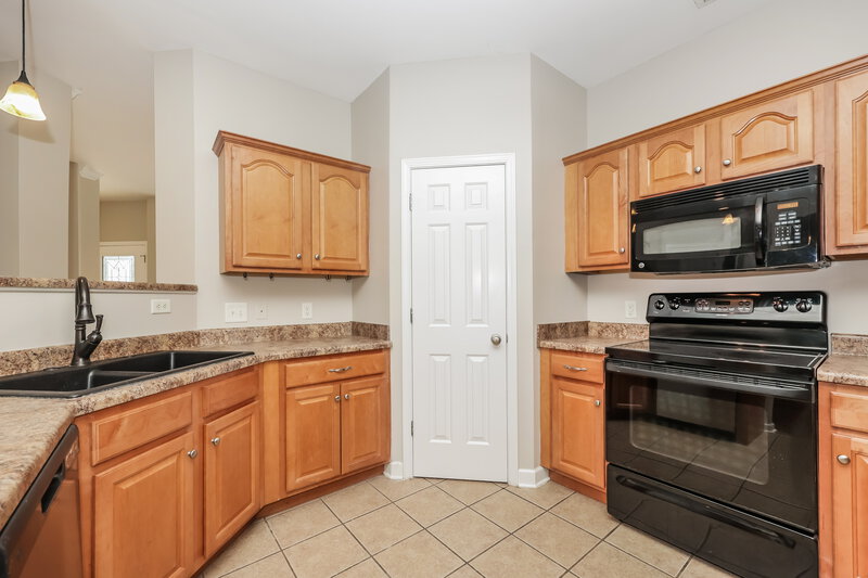 1,935/Mo, 237 Titans Cir Murfreesboro, TN 37127 Kitchen View 2