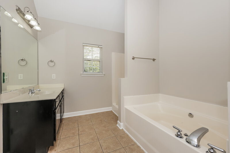 1,935/Mo, 237 Titans Cir Murfreesboro, TN 37127 Main Bathroom View