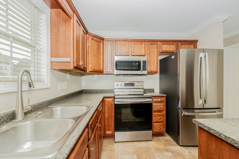 2,615/Mo, 3605 Jerry Anderson Dr Murfreesboro, TN 37128 Kitchen View 2