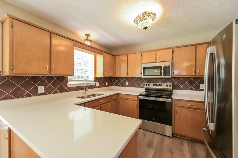 2,785/Mo, 704 Parrish Pt Mt Juliet, TN 37122 Kitchen View