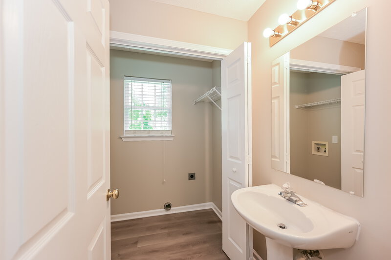 2,785/Mo, 704 Parrish Pt Mt Juliet, TN 37122 Bathroom View