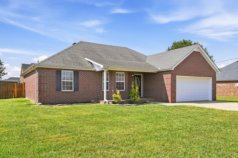2,015/Mo, 3033 Mesquite Dr Smyrna, TN 37167 Front View