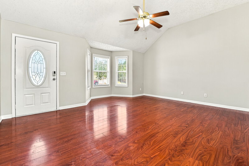 2,015/Mo, 3033 Mesquite Dr Smyrna, TN 37167 Living Room View 2