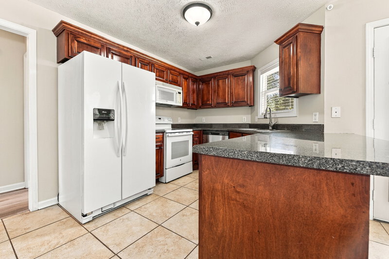 2,015/Mo, 3033 Mesquite Dr Smyrna, TN 37167 Kitchen View