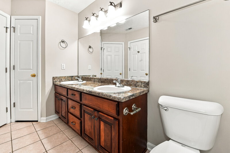 2,015/Mo, 3033 Mesquite Dr Smyrna, TN 37167 Primary Bathroom View