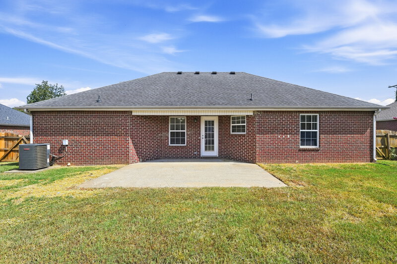 2,015/Mo, 3033 Mesquite Dr Smyrna, TN 37167 Rear View