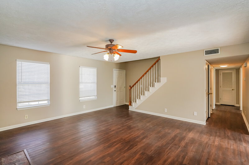 2,275/Mo, 2919 Weybridge Dr Murfreesboro, TN 37128 Living Room View