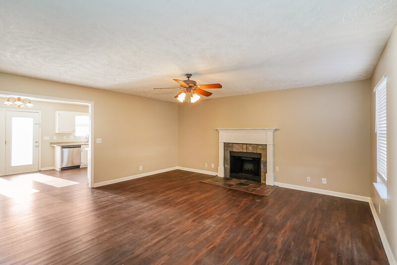 2,275/Mo, 2919 Weybridge Dr Murfreesboro, TN 37128 Living Room View 2