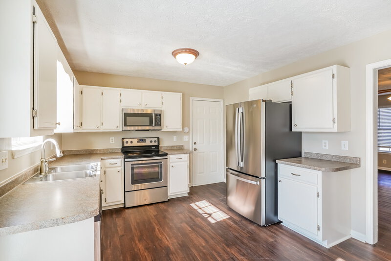 2,275/Mo, 2919 Weybridge Dr Murfreesboro, TN 37128 Kitchen View