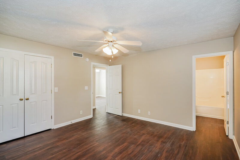 2,275/Mo, 2919 Weybridge Dr Murfreesboro, TN 37128 Main Bedroom View 2