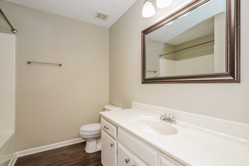 2,275/Mo, 2919 Weybridge Dr Murfreesboro, TN 37128 Bathroom View